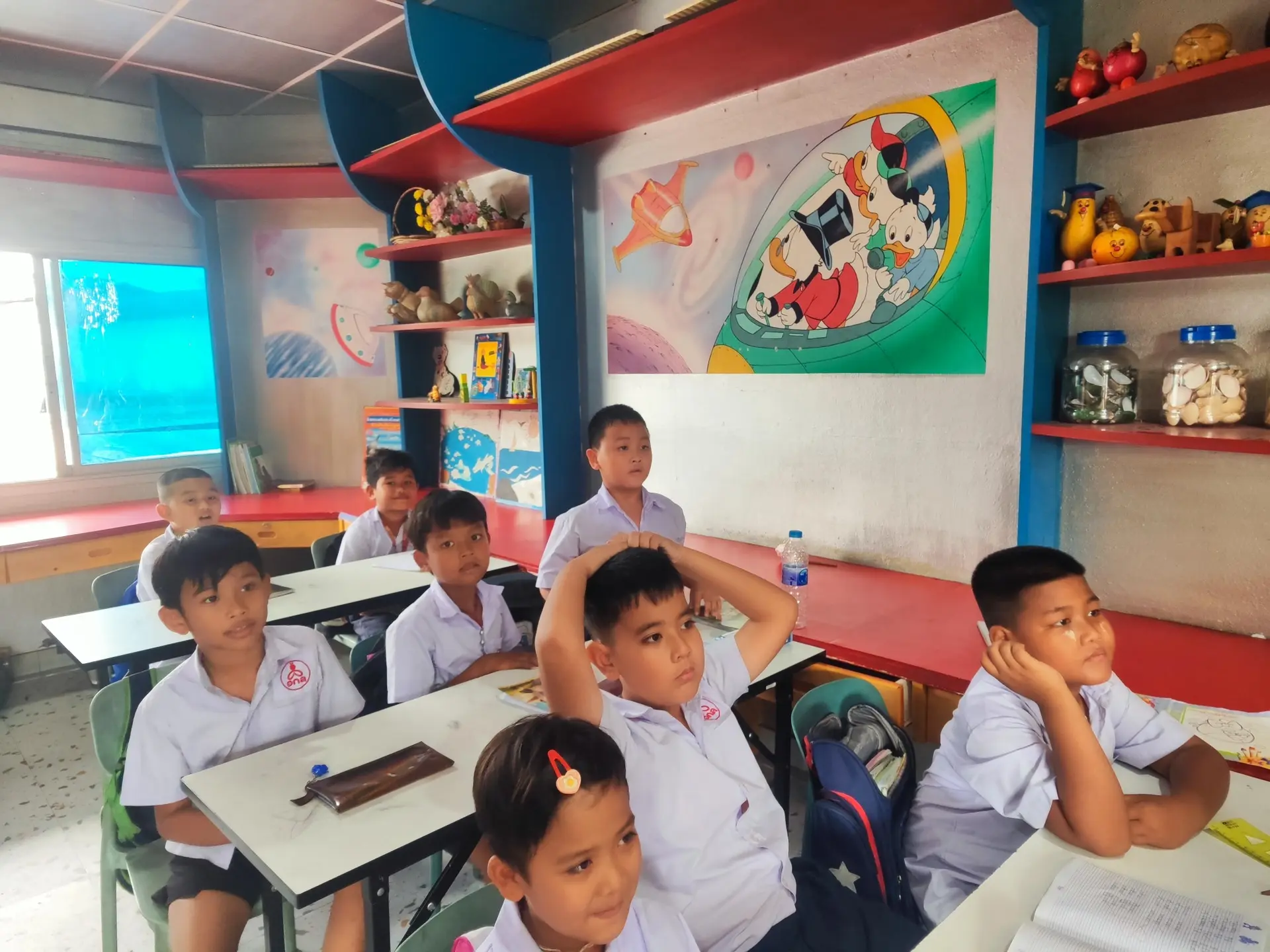 Kong Lah School students taking part in a classroom lesson.